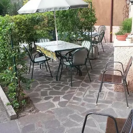 Saglia Apartment *